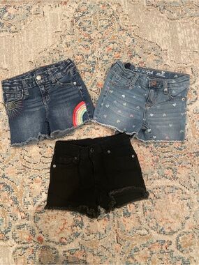 Cat & Jack Girls 3-Pack Denim Shorts – Dark Blue, Light Blue, Black 6/7